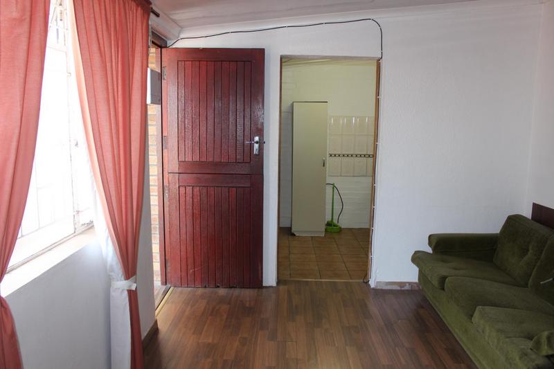 5 Bedroom Property for Sale in Churchill Estate Western Cape